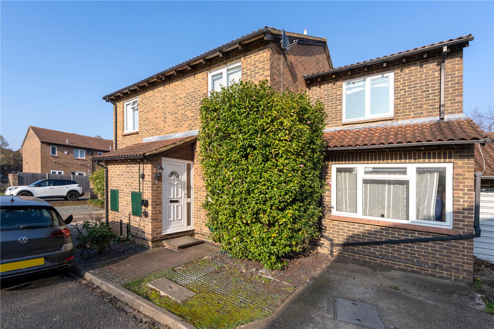 Shore Close, Hampton, TW12 3XS