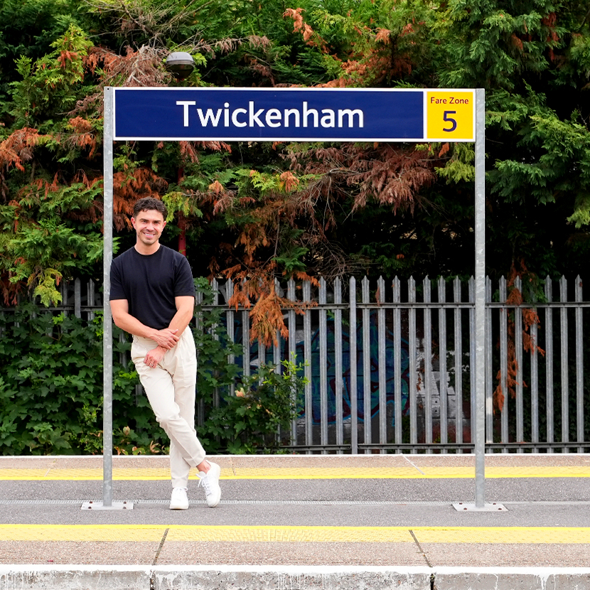 Twickenham Station Platform Image