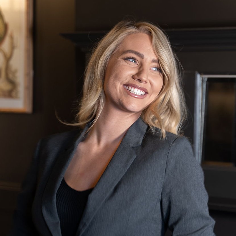 team member danielle2 - Devenports Estate Agents