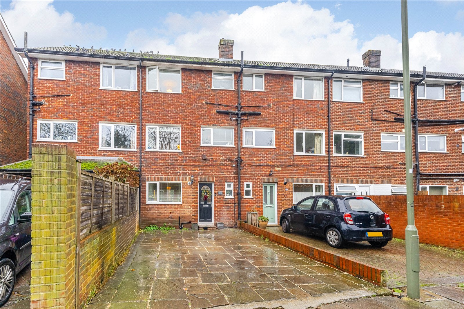 Staines Road East, Sunbury, TW16 5AY