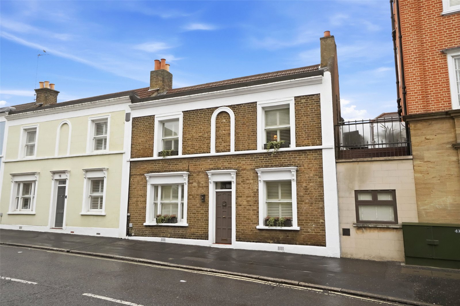 Station Road, Hampton, TW12 2BX
