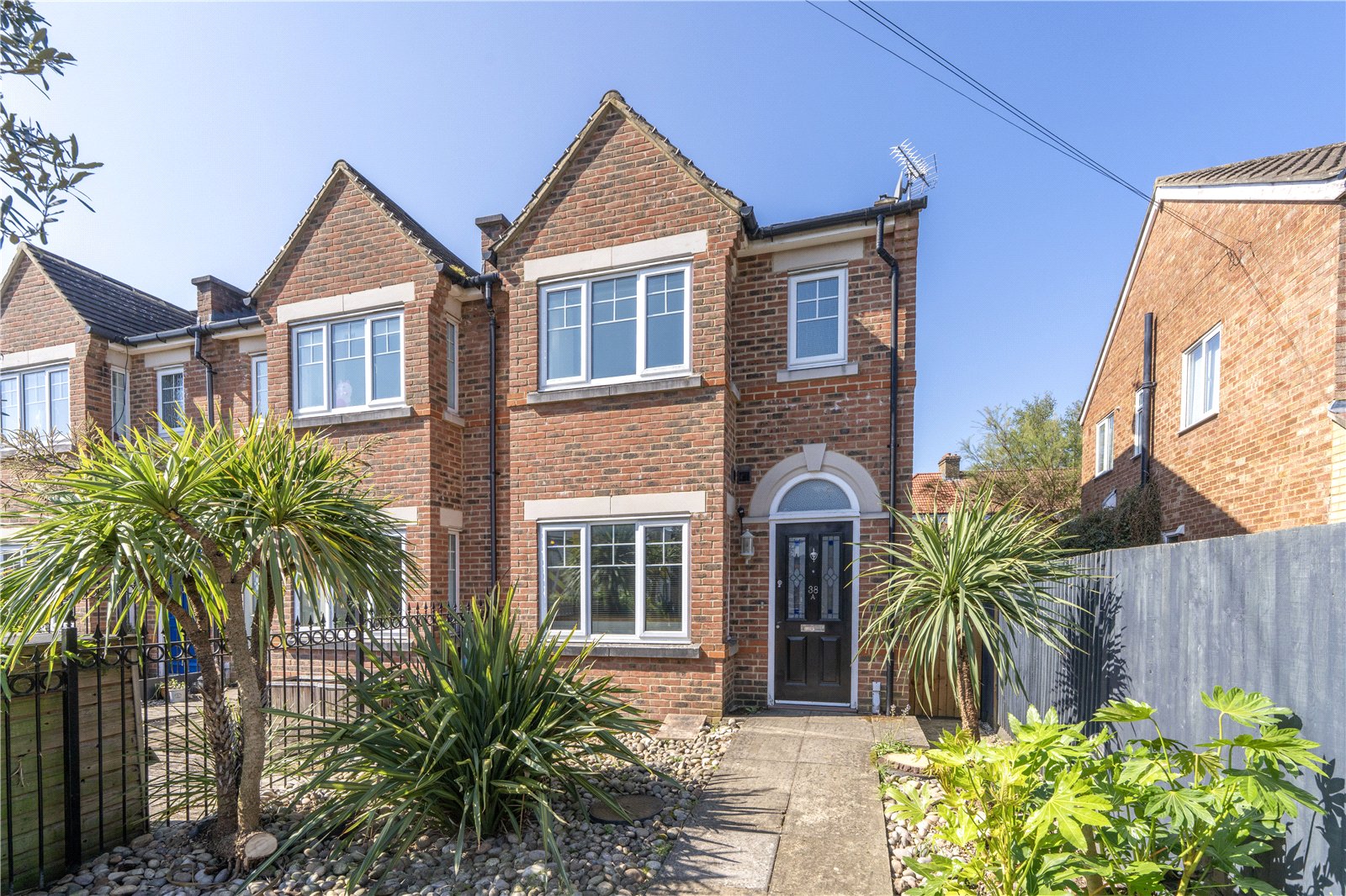 Camac Road, Twickenham, TW2 6NU