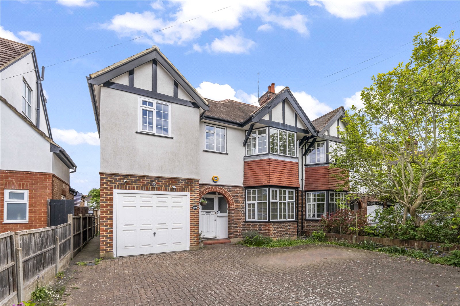 Uxbridge Road, Hampton, TW12 1BG