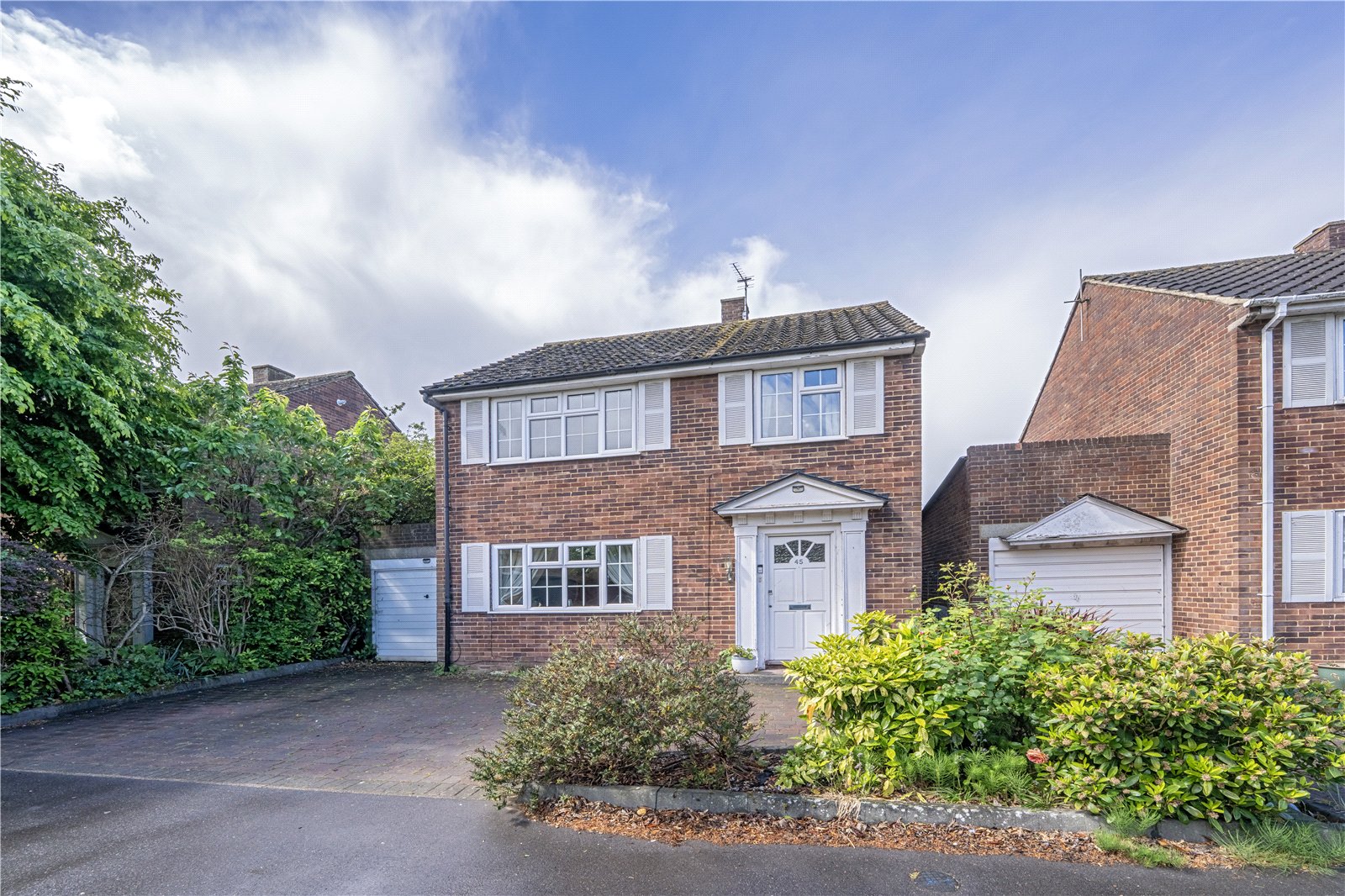 Kenton Avenue, Sunbury, TW16 5AS