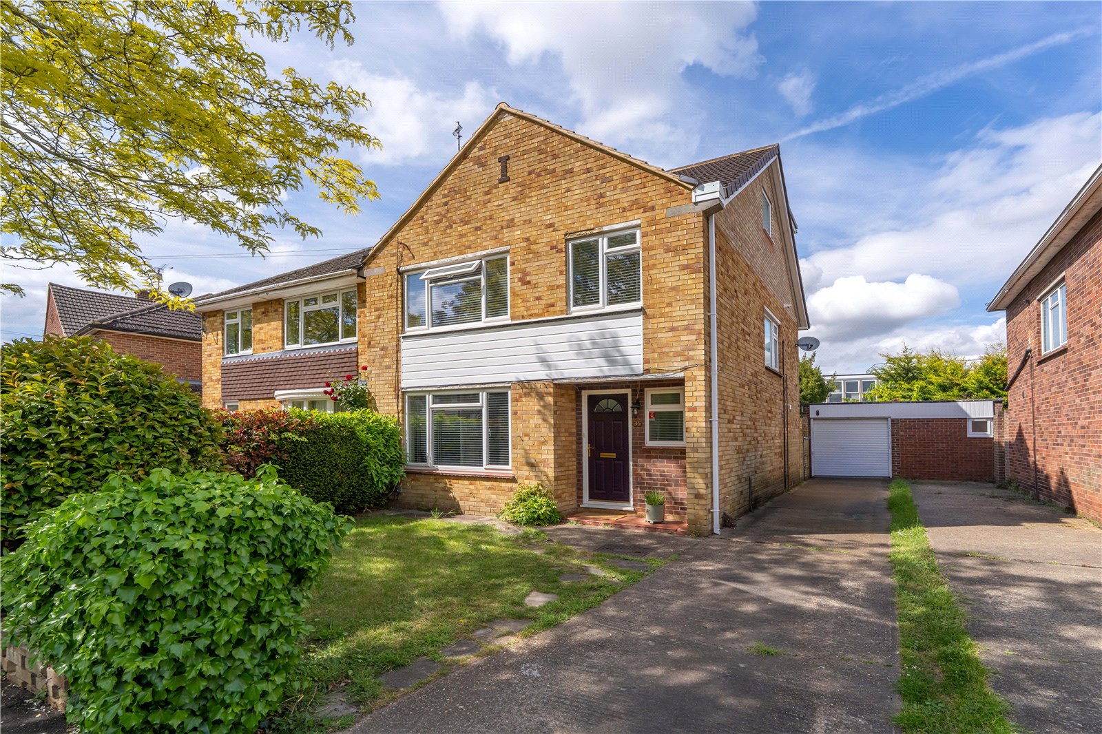Sunna Gardens, Sunbury, TW16 5EE