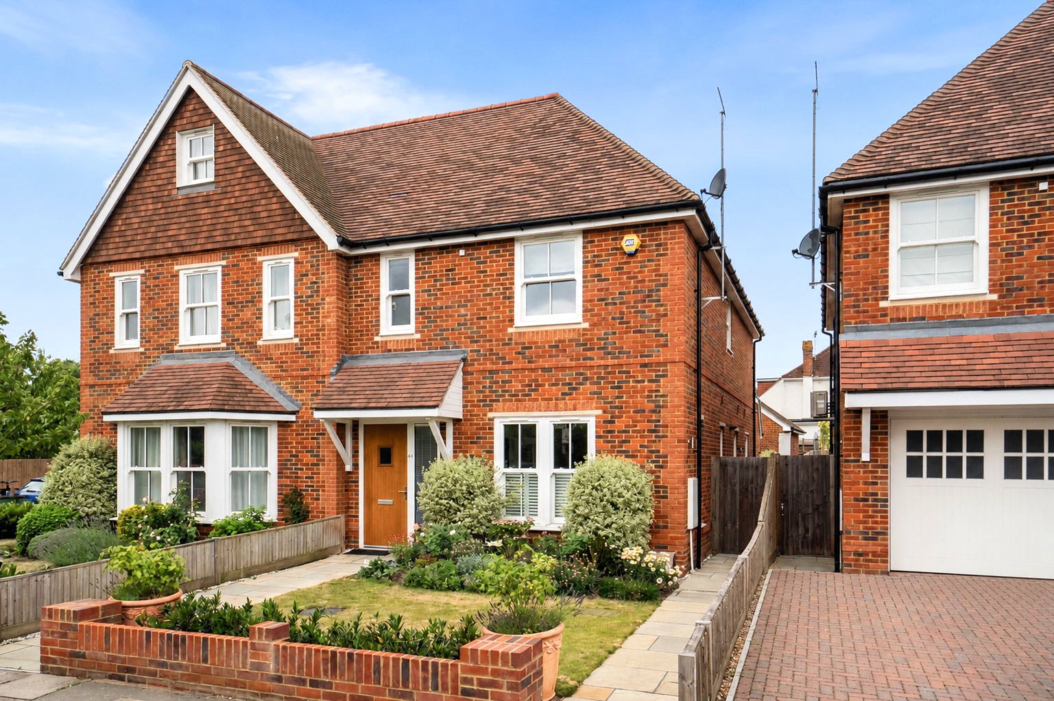 Warwick Close, Hampton, TW12 2TY
