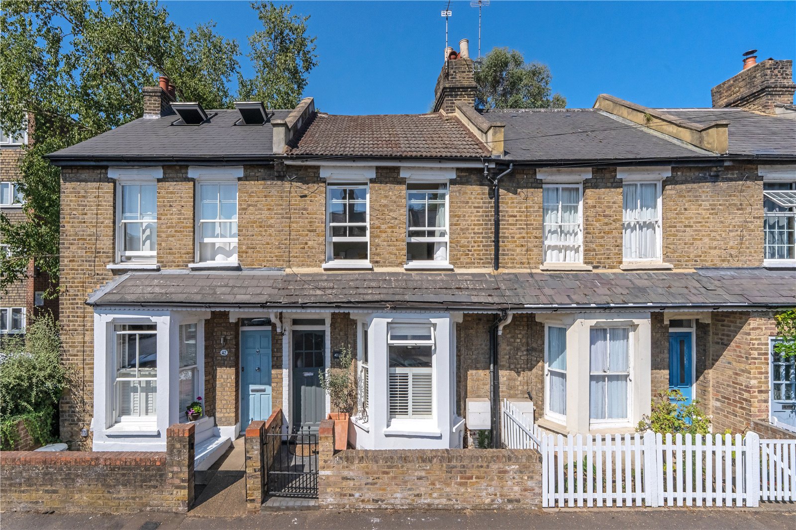 Avenue Road, Hampton, TW12 2BE