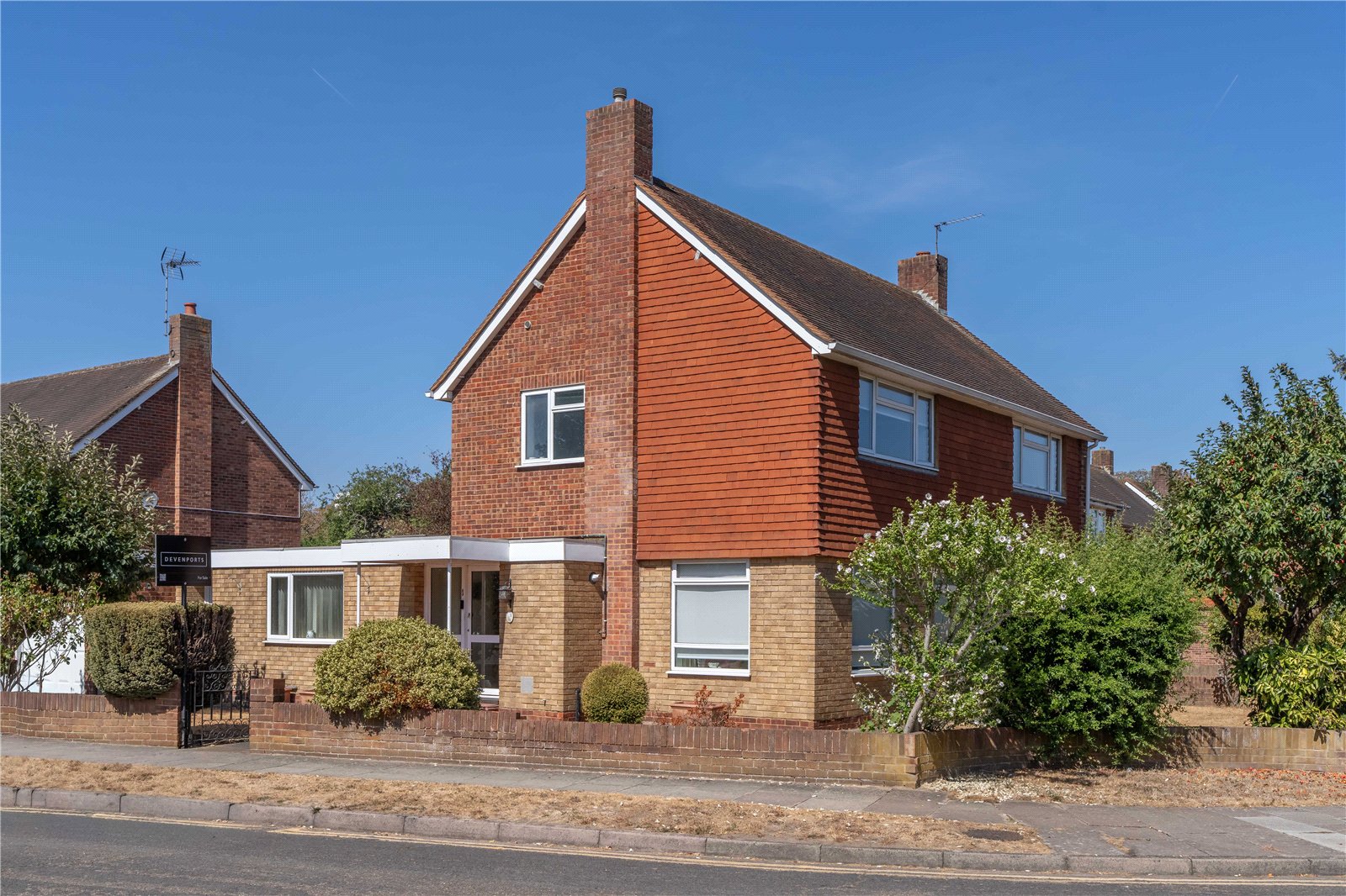 Meadows End, Sunbury, TW16 6SP