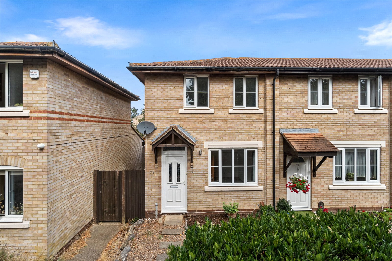 Sonning Gardens, Hampton, TW12 3PN