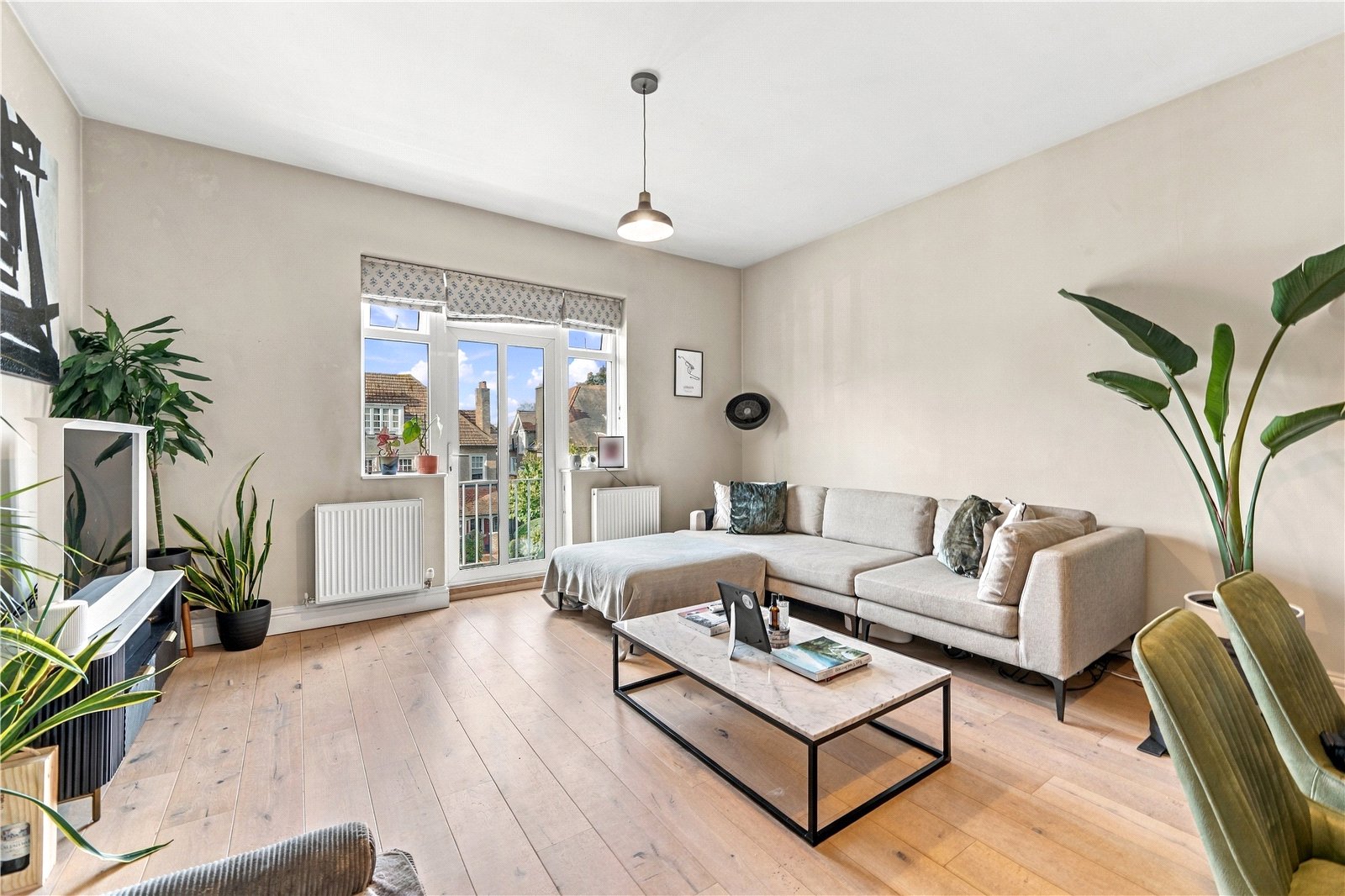 Gloucester Road, Teddington, TW11 0NS